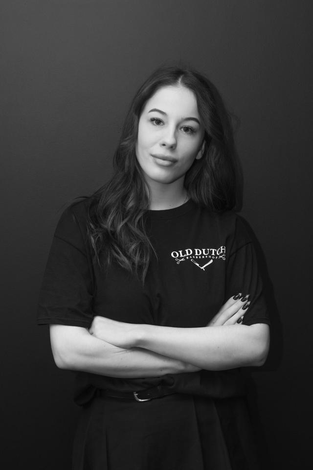 Старший барбер Діана